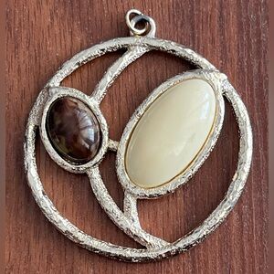 Vintage 1974 Sarah Coventry "Desert Flower" Pendant